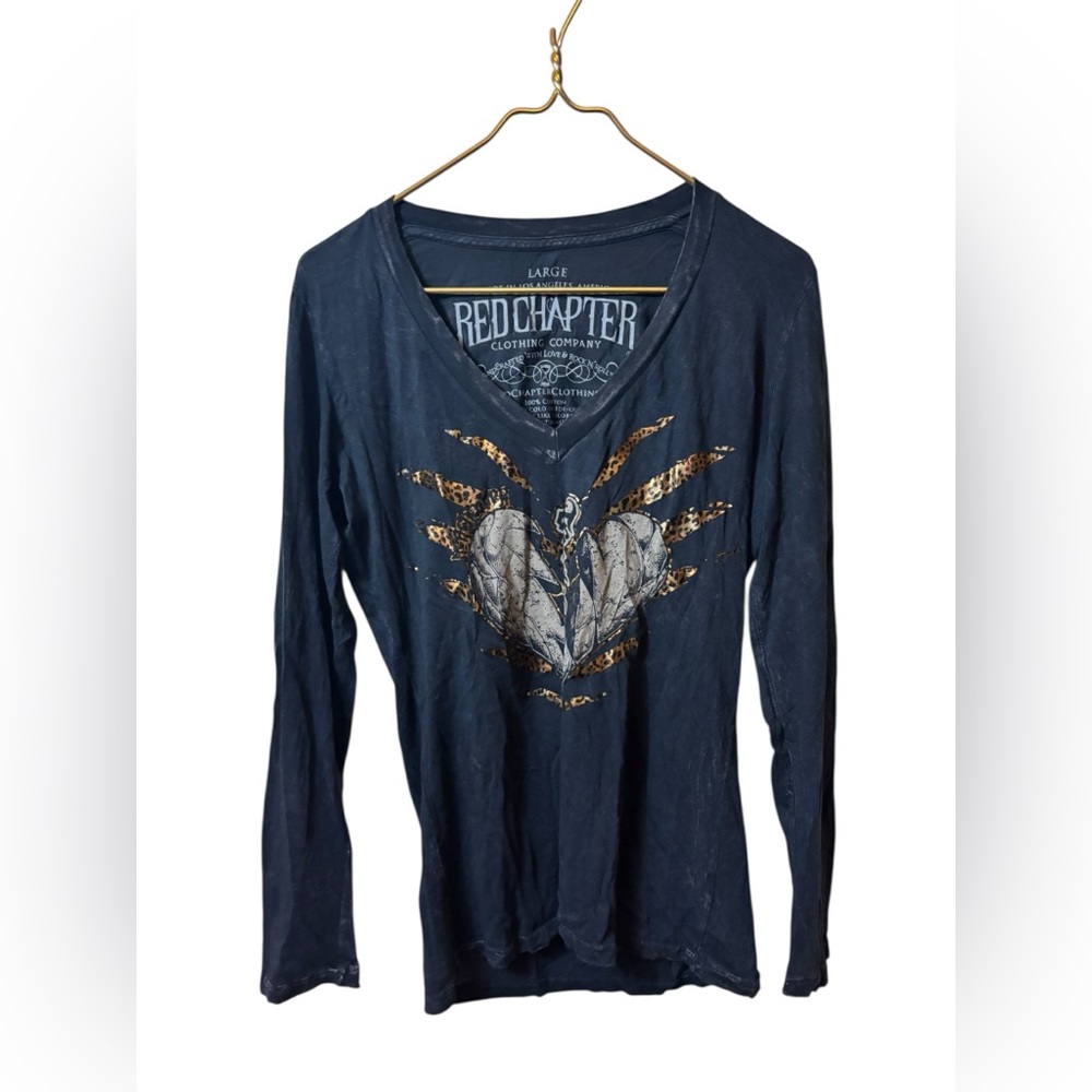 Red Chapter Clothing Co Black Heart Leopard Graphic V-Neck Long Sleeve Shirt L